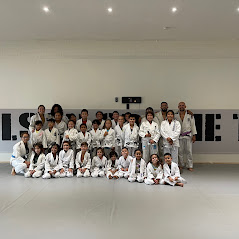 Group Photo of Jiu jitsu students at Carlson Gracie Placentia