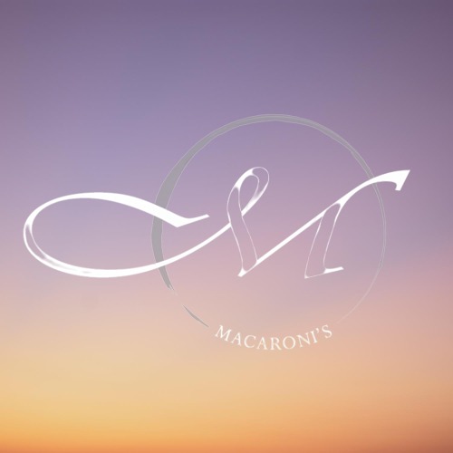 Macaroni's's Logo
