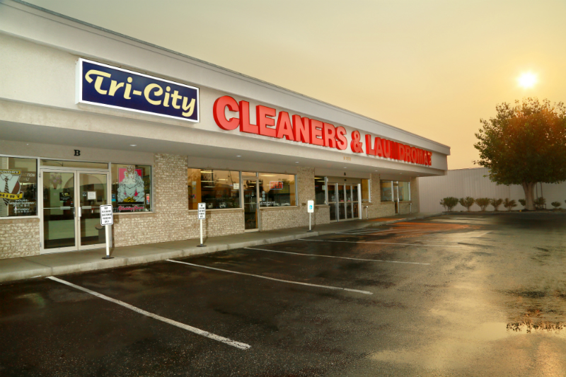 Tri City Cleaners and Laundromat's Logo