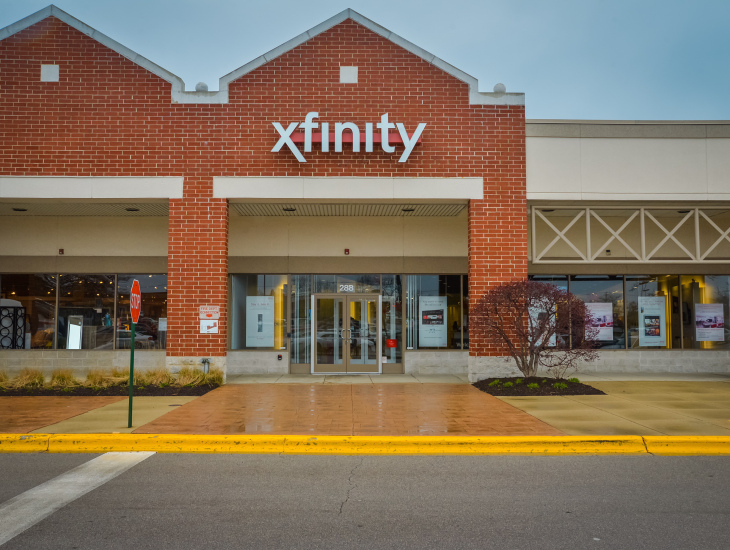 Xfinity Store By Comcast's Logo