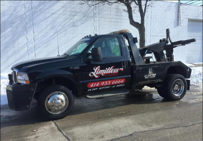 Limitless Towing and Recovery's Logo
