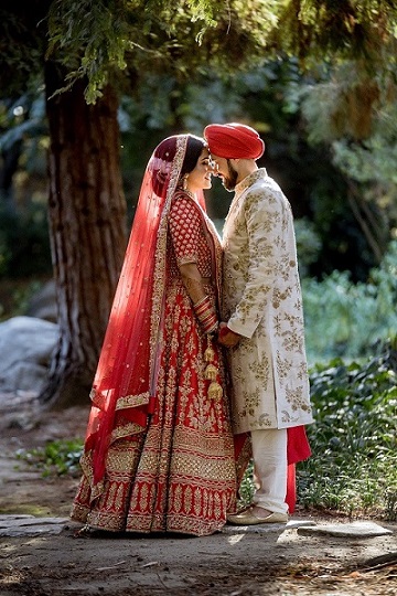 Modern Sikh wedding couple in Northern California