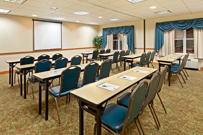 Country Inn & Suites by Radisson, York, PA