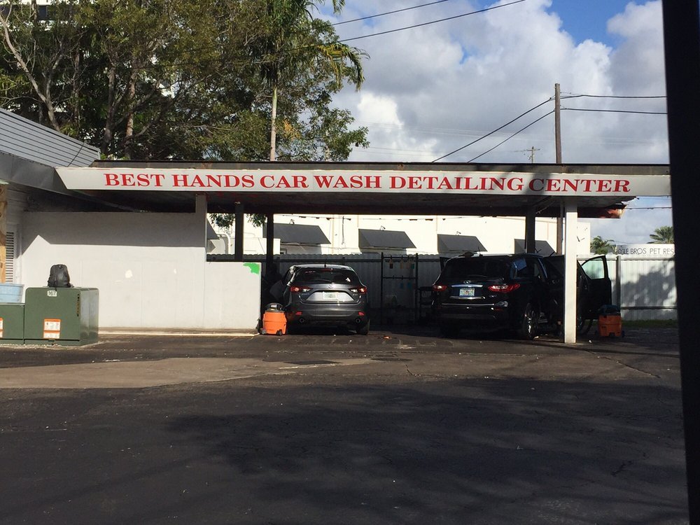 Best Hand Car Wash's Logo