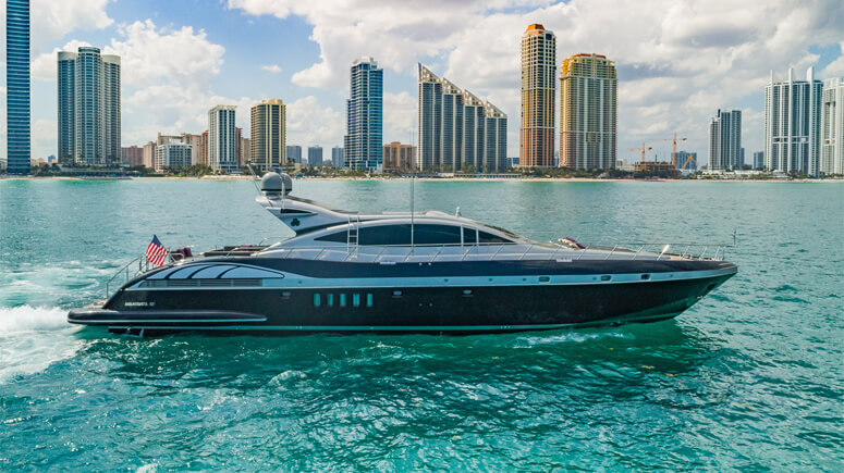 Miami Yacht & Boat Renting's Logo