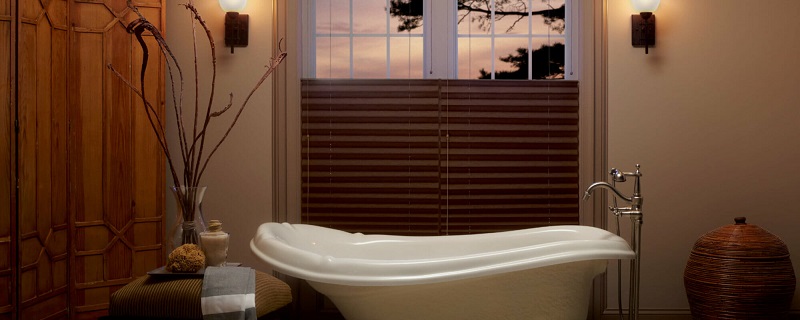 Window treatments for bathrooms should stand up to humidity while allowing control over light and privacy. Find bathroom blinds that best suit your needs at 3 Blind Mice Window Coverings. Call us today for a free consult!