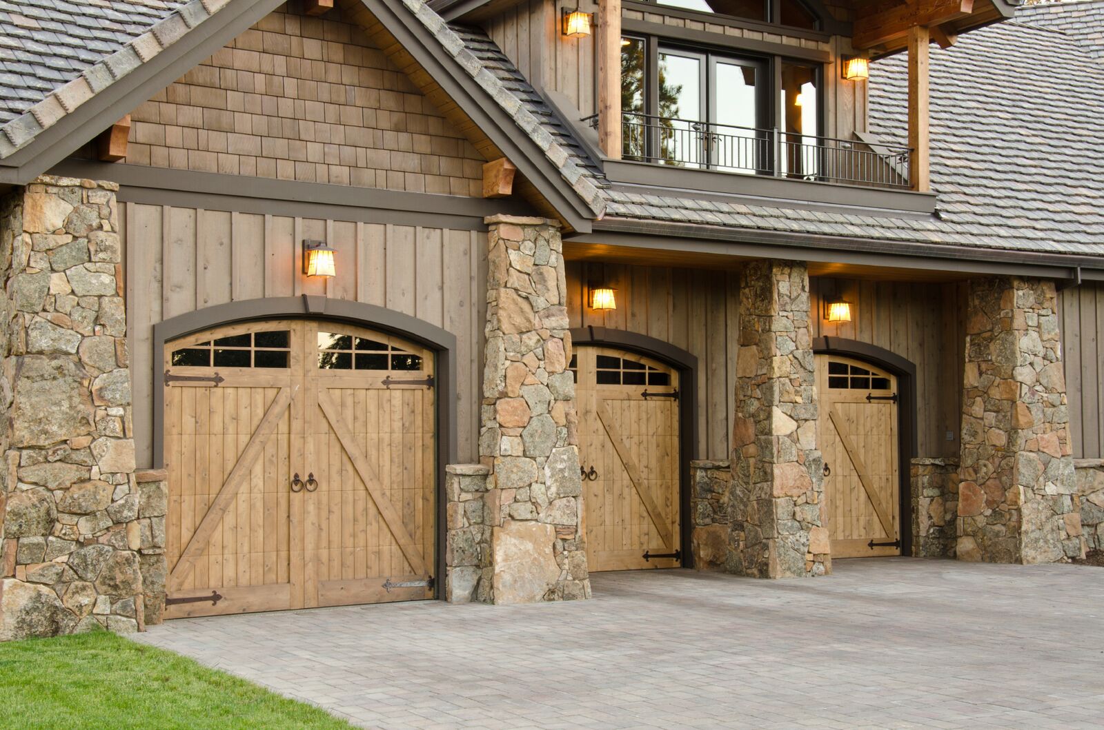 carriage-house-doors-MM - Copy_preview