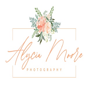 Alycia Moore Photography's Logo