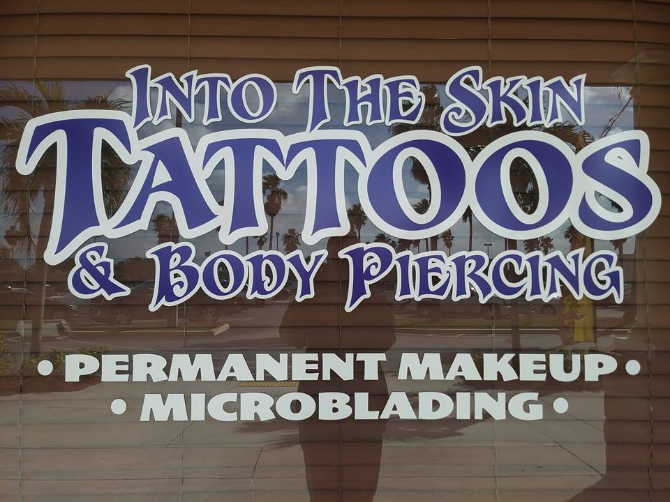Into The Skin      Tattoos's Logo
